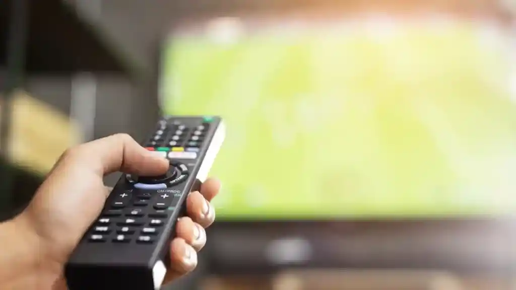 TV LG desliga sozinha e fica piscando o que pode ser