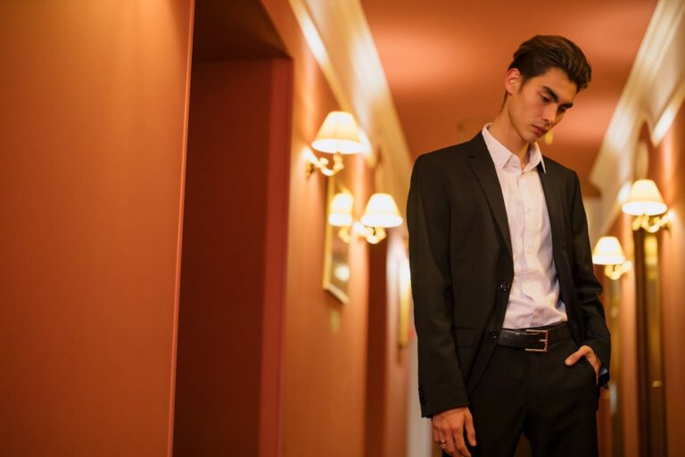 Tecido oxford: a camisa que une estilo, conforto e versatilidade para o homem moderno