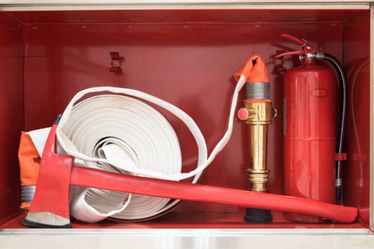 Materiais para combate a incêndio em edificações Materiais para combate a incêndio em edificações